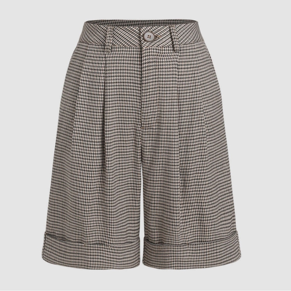 Cider Houndstooth Pleated Knee Length Bermuda Shorts